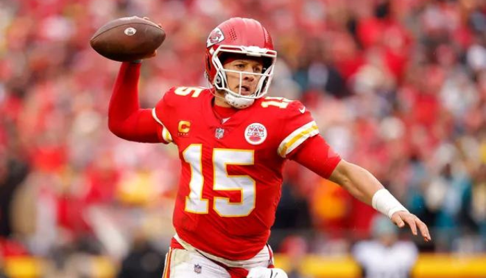 Patrick Mahomes Overcomes Ankle Injury, Leads Chiefs To Divisional Round Win Over Jaguars