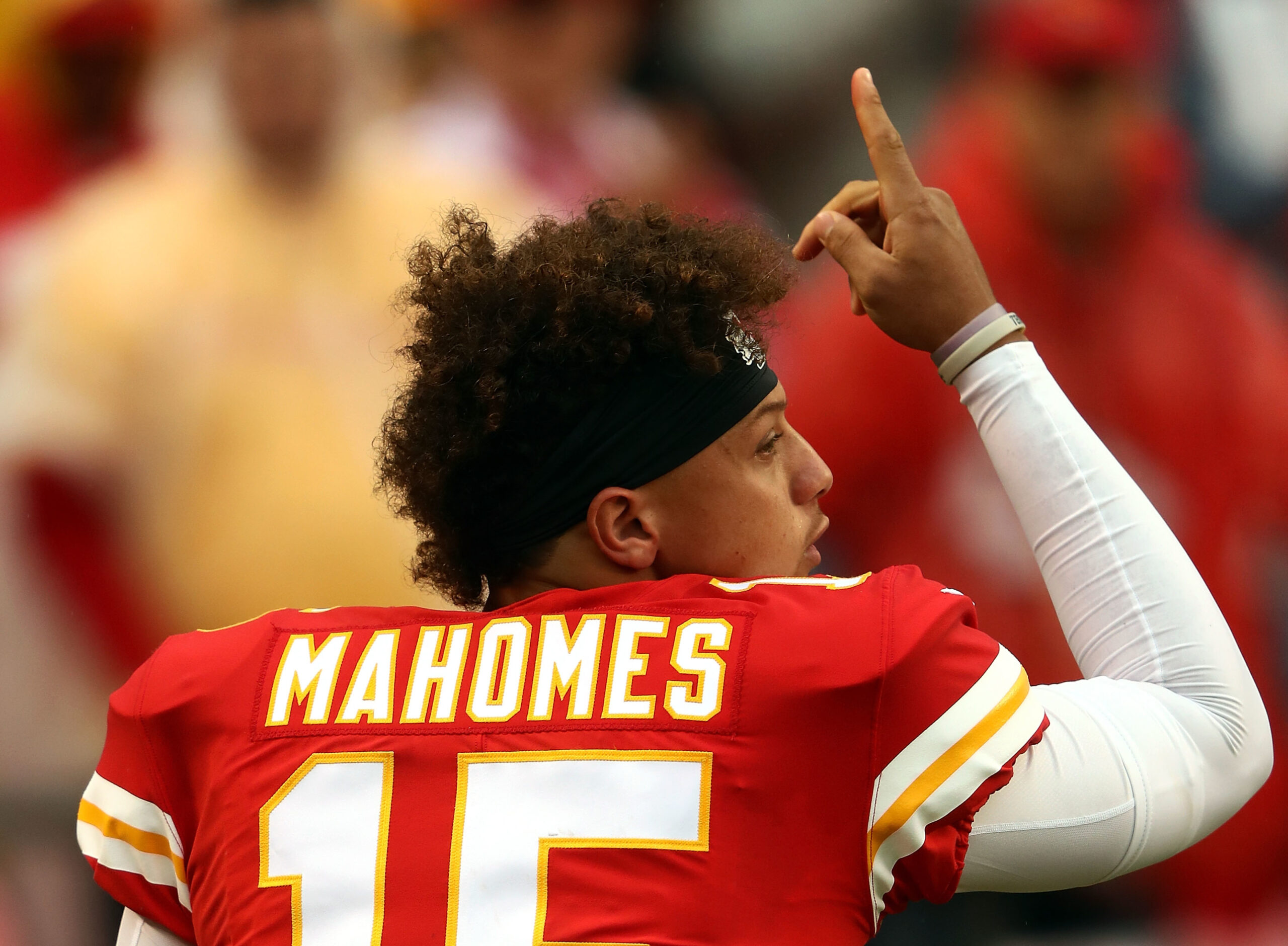 NFL Picks - Undefeated Chiefs Take On Winless Colts