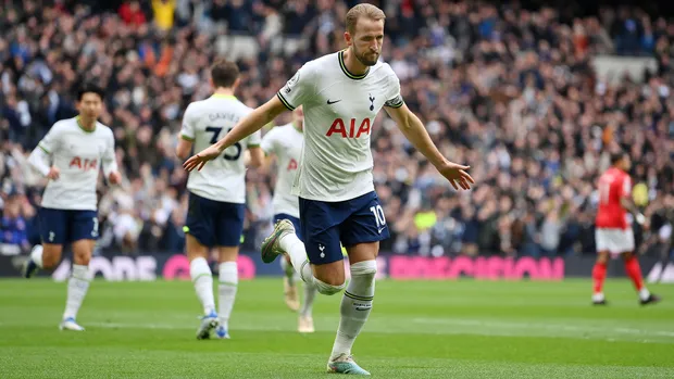 Tottenham want £100m upfront payment for Manchester United target Harry Kane