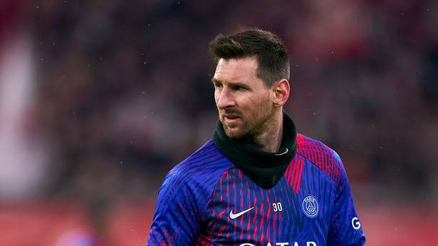 Messi edging closer to Barcelona return