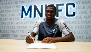 emmauel iwe signs to minnesota united