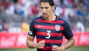 omar gonzalez signed by fc dallas