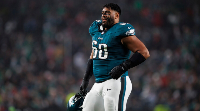 mailata extends contract with philadelphia eagles