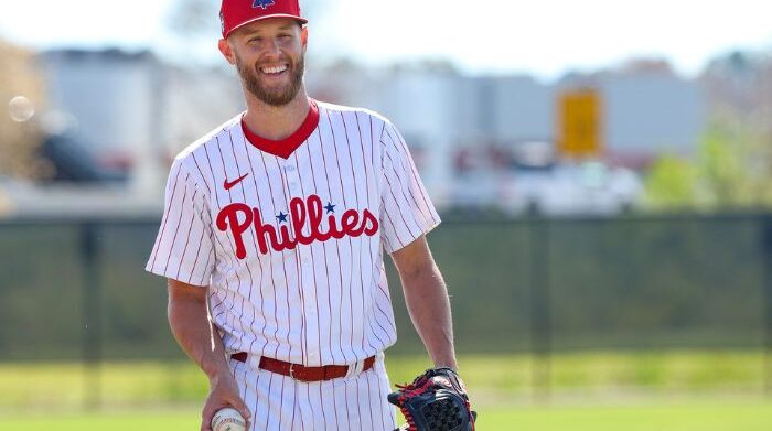 wheeler strikes out 6, phillies beat nationals