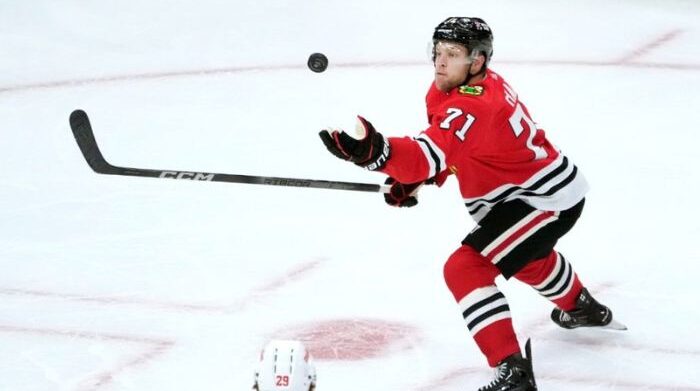 hall ready to play for blackhawks after healing from knee injury