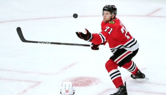 hall ready to play for blackhawks after healing from knee injury