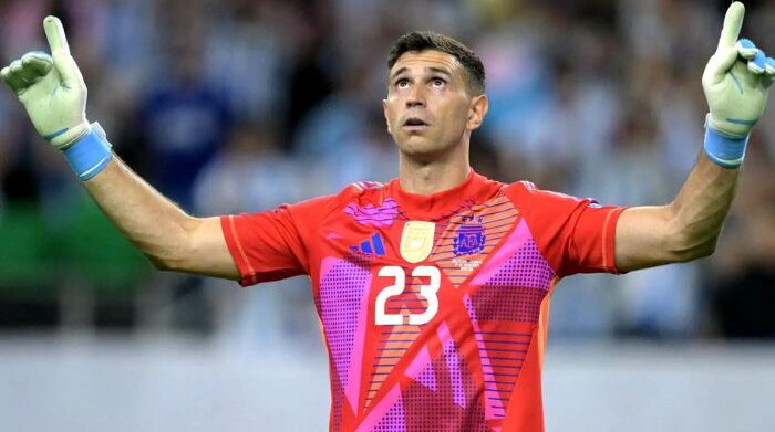 martinez: villa played a beautiful match for win over bayern