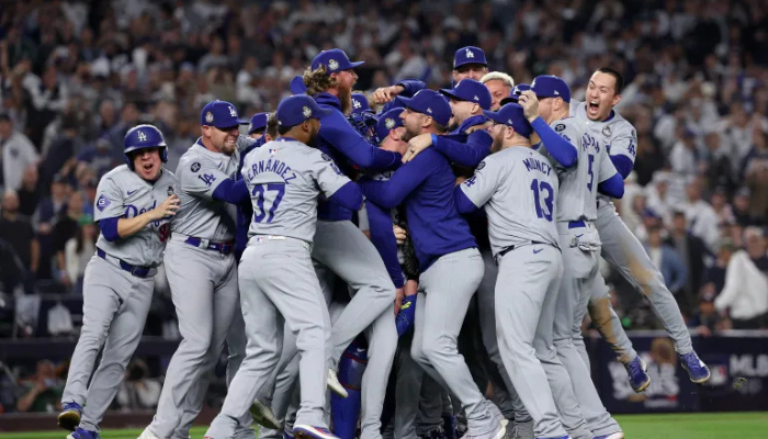 los angeles dodgers beat new york yankees to win world series