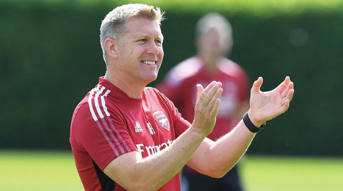 former arsenal assistant round dispels rubbish rumours about his exit