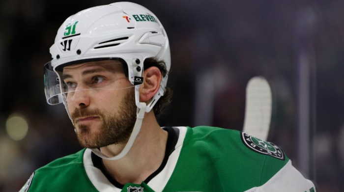 seguin out for 4-6 months for dallas stars with hip injury