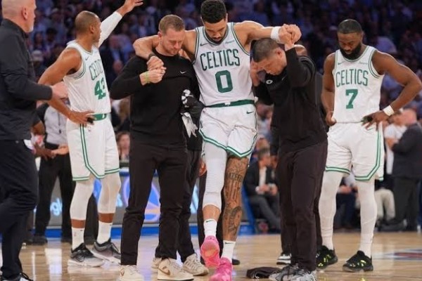 Jayson Tatum Spotted Walking Without Boot or Brace at Patriots Camp