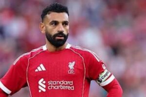 salah-criticizes-uefa-over-tribute-to-palestinian-legend