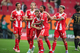 Bayern Cruise Past Gladbach to Open Up 14-Point Lead