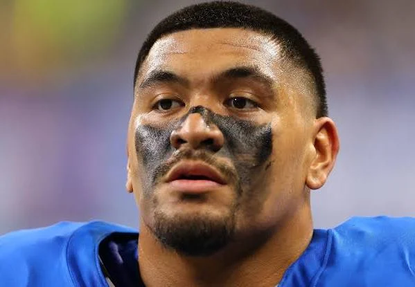 Lions GM Open to Moving Penei Sewell to Left Tackle: ‘You Always Have That Flexibility’